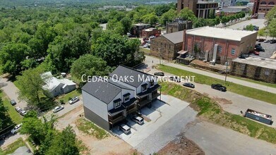 118 E Mountain St in Fayetteville, AR - Building Photo - Building Photo