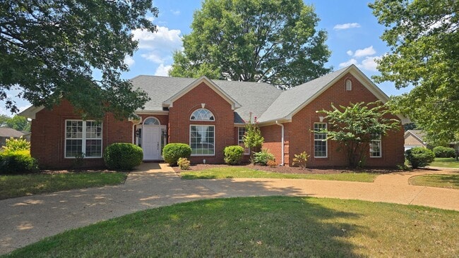 property at 173 Walnut Trace Dr