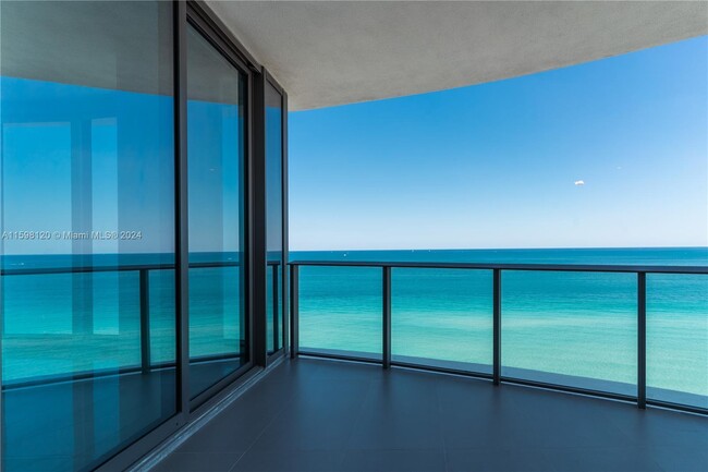 15701 Collins Ave, Unit 1002 in North Miami Beach, FL - Building Photo - Building Photo