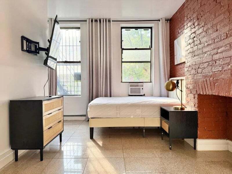 Nice room in a good neighborhood, Unit 4 in New York, NY - Foto de edificio