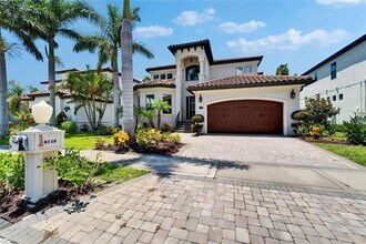 6116 Lagomar Ln in Apollo Beach, FL - Building Photo - Building Photo