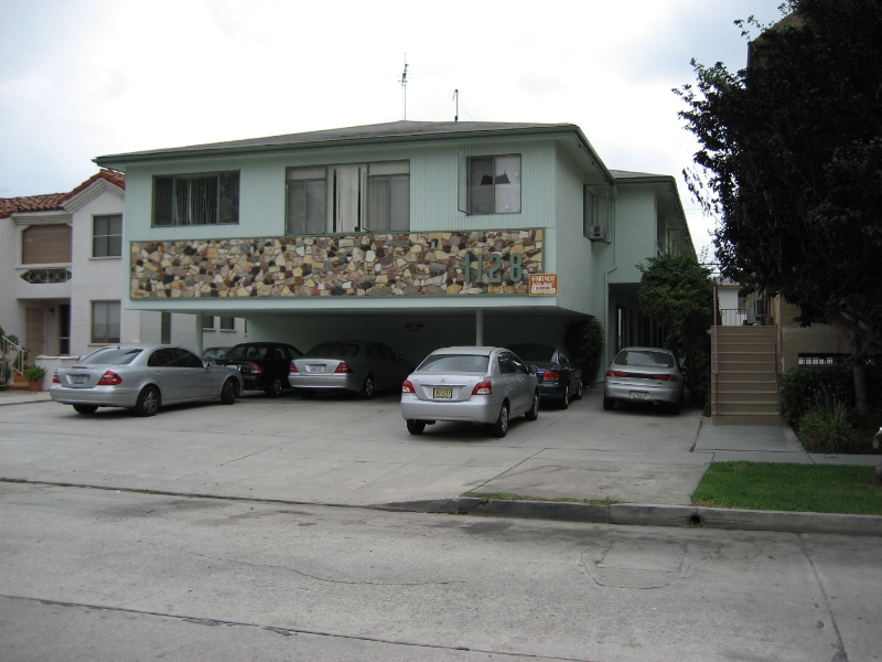 1128 S Bedford St in Los Angeles, CA - Building Photo