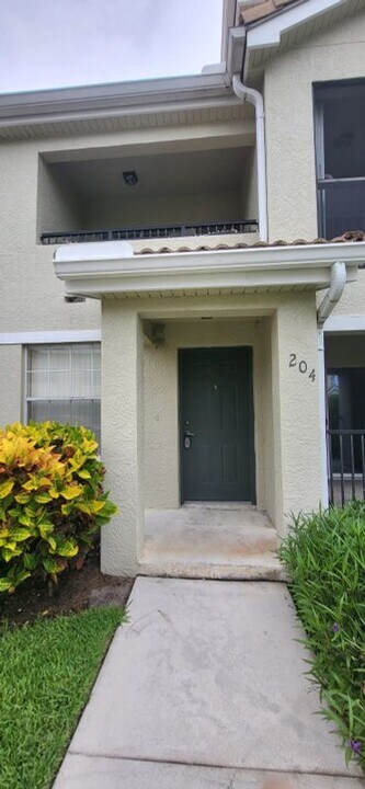 122 SW Peacock Blvd in Port St. Lucie, FL - Building Photo