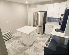 42 Victory St in Cranston, RI - Building Photo - Building Photo