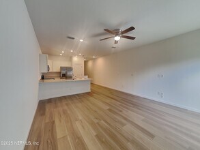 654 Holly Lks Dr in Orange Park, FL - Building Photo - Building Photo