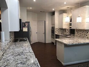 2730 Briarloch Ln in Houston, TX - Building Photo - Building Photo