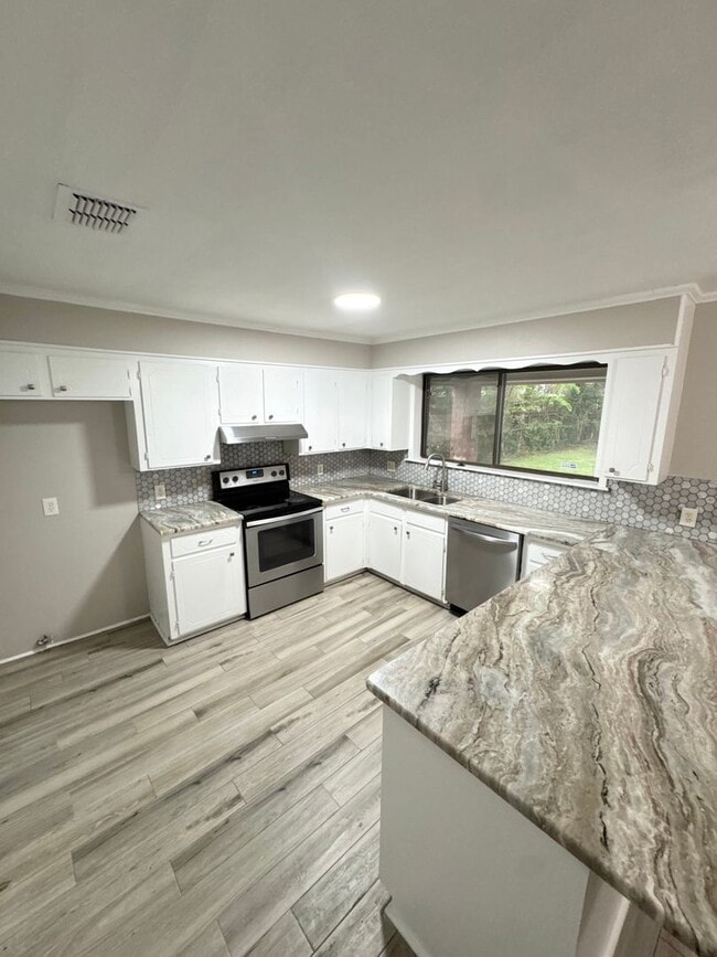 8304 Kingston Rd in Shreveport, LA - Building Photo - Building Photo