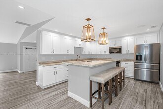 7175 NW 5th Ave in Boca Raton, FL - Building Photo - Building Photo