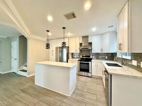 12625 Memorial Dr in Houston, TX - Building Photo - Building Photo