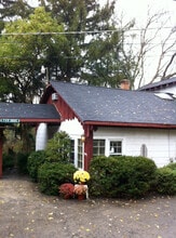 28574 W Lindbergh Dr, Unit Large Studio Apt in Barrington, IL - Building Photo - Building Photo
