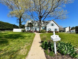 2092 Crew Ct in Virginia Beach, VA - Building Photo