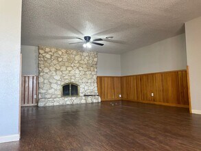 3810 43rd St in Lubbock, TX - Building Photo - Building Photo
