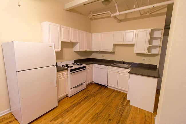 1451 W Byron in Chicago, IL - Building Photo - Building Photo