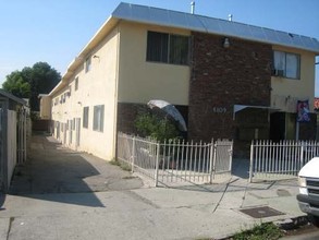 6109 Mesa Ave in Los Angeles, CA - Foto de edificio - Building Photo