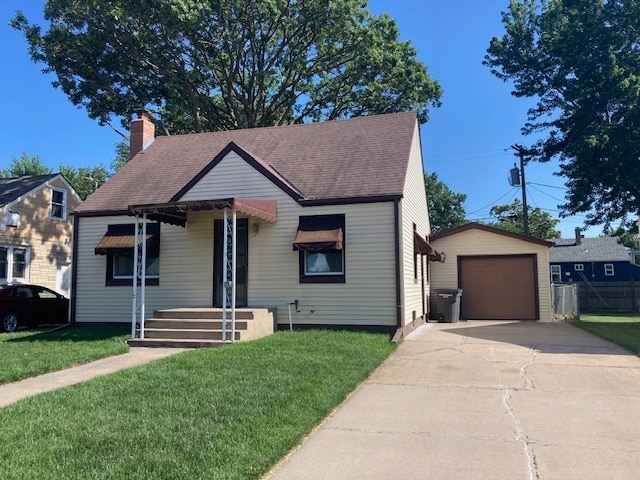 property at 710 E 4th St