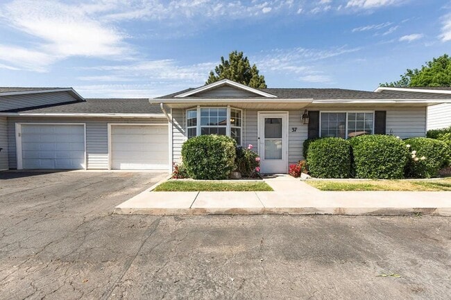 property at 1015 S River Rd