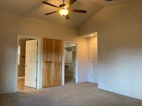 1443 SW Sturgeon Ct in Grants Pass, OR - Building Photo - Building Photo