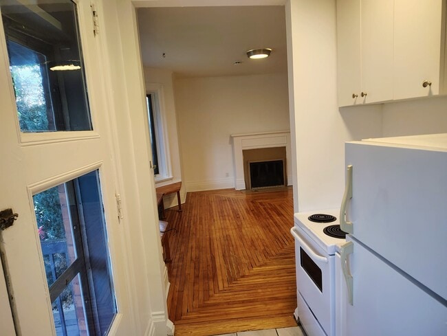 property at 301 Rue Wilbrod St