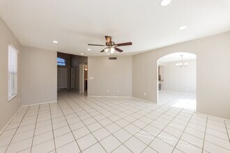 7631 W Cinnabar Ave in Peoria, AZ - Foto de edificio - Building Photo