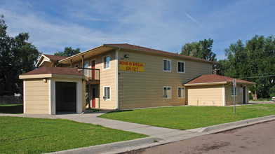 East Hills Apartments in Colorado Springs, CO - Building Photo - Building Photo