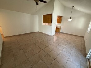 2025 Boulder Creek Dr in Modesto, CA - Building Photo - Building Photo