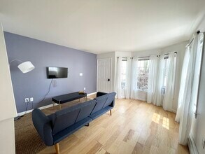 2 Holden St, Unit 2 in Boston, MA - Foto de edificio - Building Photo