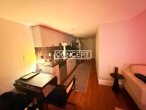 276-278 Parker Hill Ave. Unit B in Boston, MA - Foto de edificio - Building Photo