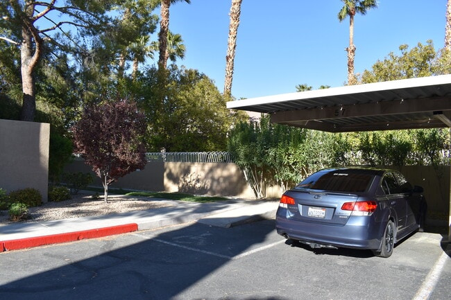 3145 E Flamingo Rd, Unit 1017 in Las Vegas, NV - Building Photo - Building Photo
