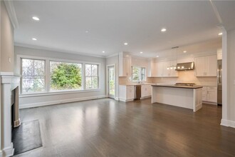 115 Brown Rd, Unit 6 in Scarsdale, NY - Building Photo - Building Photo