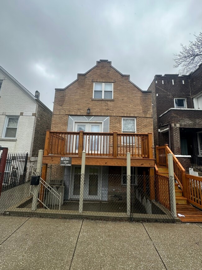 3002 S Homan Ave, Unit 1 in Chicago, IL - Building Photo - Building Photo