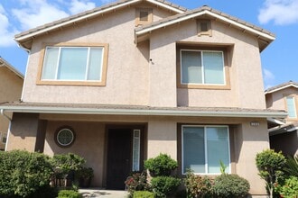 2346 E Early Ave in Reedley, CA - Building Photo - Building Photo