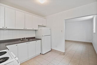 2903 St Clair Ave E in Toronto, ON - Building Photo - Building Photo