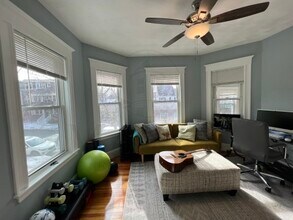 307 Highland Ave-Unit -2 in Somerville, MA - Building Photo - Building Photo