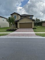 682 Carlyle Wy in Fort Pierce, FL - Building Photo
