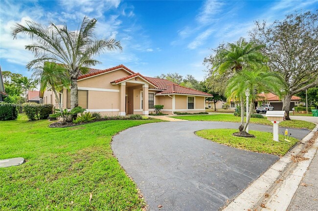 296 NW 118th Terrace in Coral Springs, FL - Foto de edificio - Building Photo