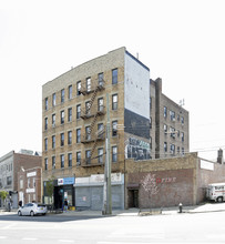 2612-2614 E Tremont Ave in Bronx, NY - Building Photo - Building Photo