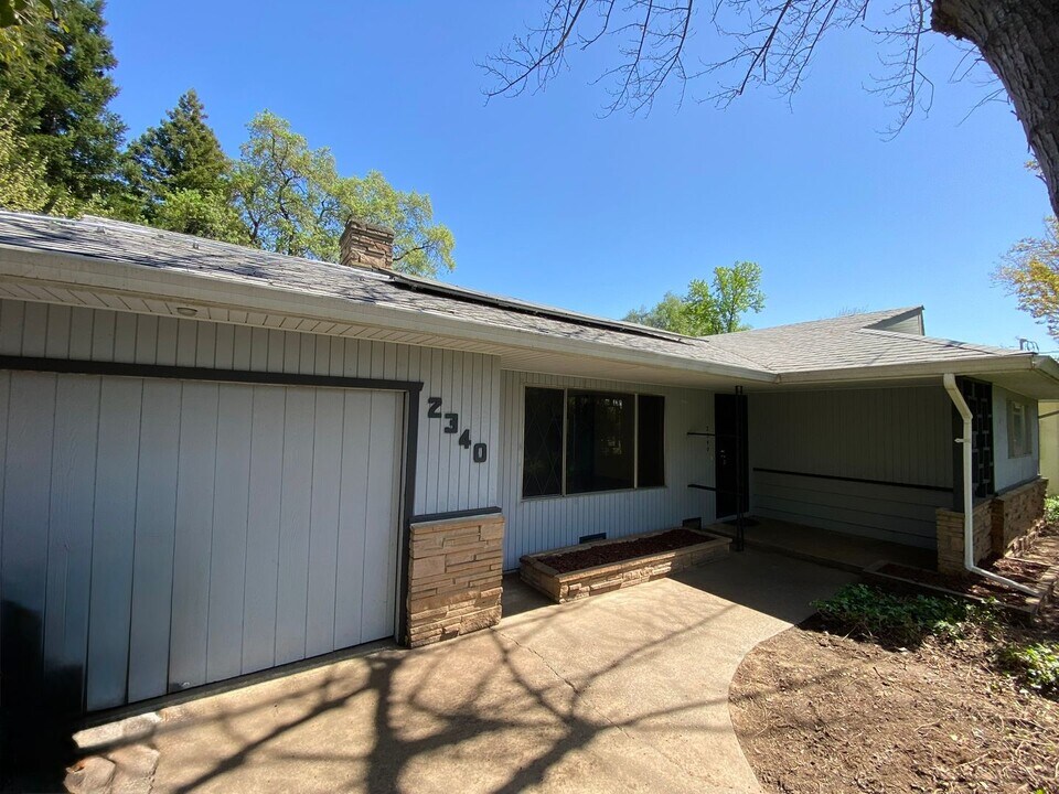 2340 Fern Ave in Chico, CA - Foto de edificio