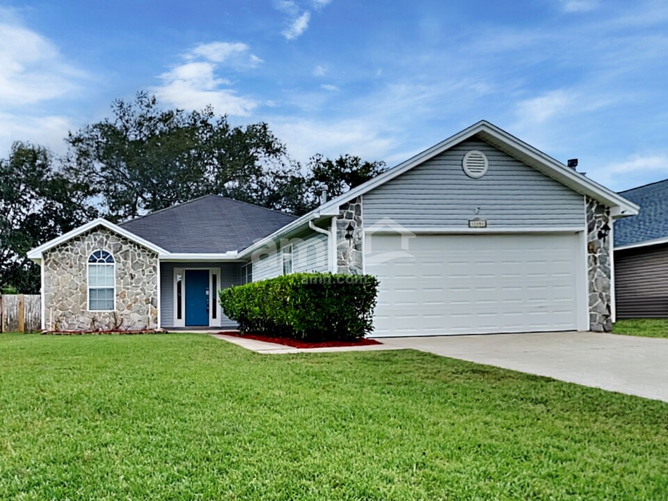 11056 Dusenburg Ct in Jacksonville, FL - Building Photo