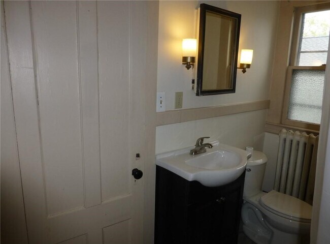 256 N Main St in Wallingford, CT - Building Photo - Building Photo