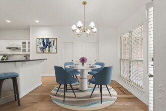 124 N Crosstimber Trail in Edmond, OK - Foto de edificio - Building Photo