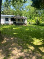 1071 E Barron Rd in Howell, MI - Building Photo