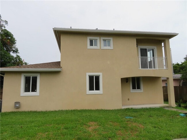 1944 Sheridan St in Hollywood, FL - Building Photo - Building Photo