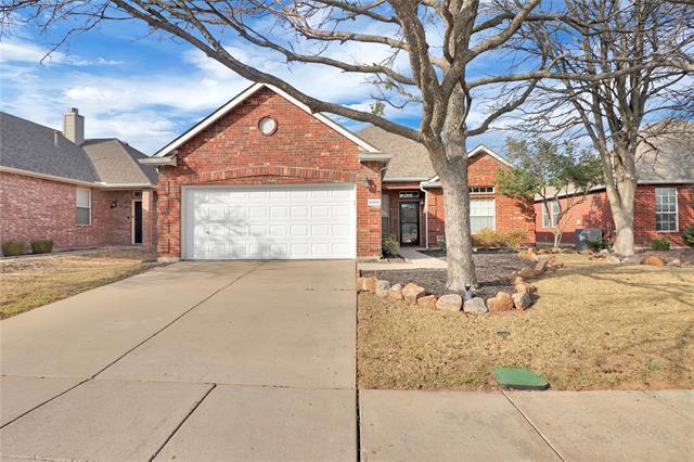 6408 Courtyards Dr in McKinney, TX - Building Photo