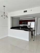 7275 SW 90th St, Unit C413 in Miami, FL - Building Photo