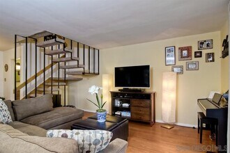 4351 Caminito Del Diamante in San Diego, CA - Building Photo - Building Photo