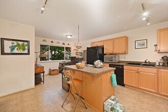 6345 Sand Point Way NE in Seattle, WA - Building Photo - Building Photo