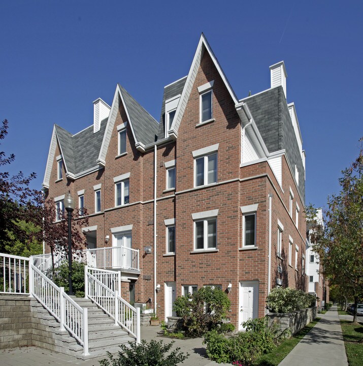 12 Sudbury St in Toronto, ON - Building Photo