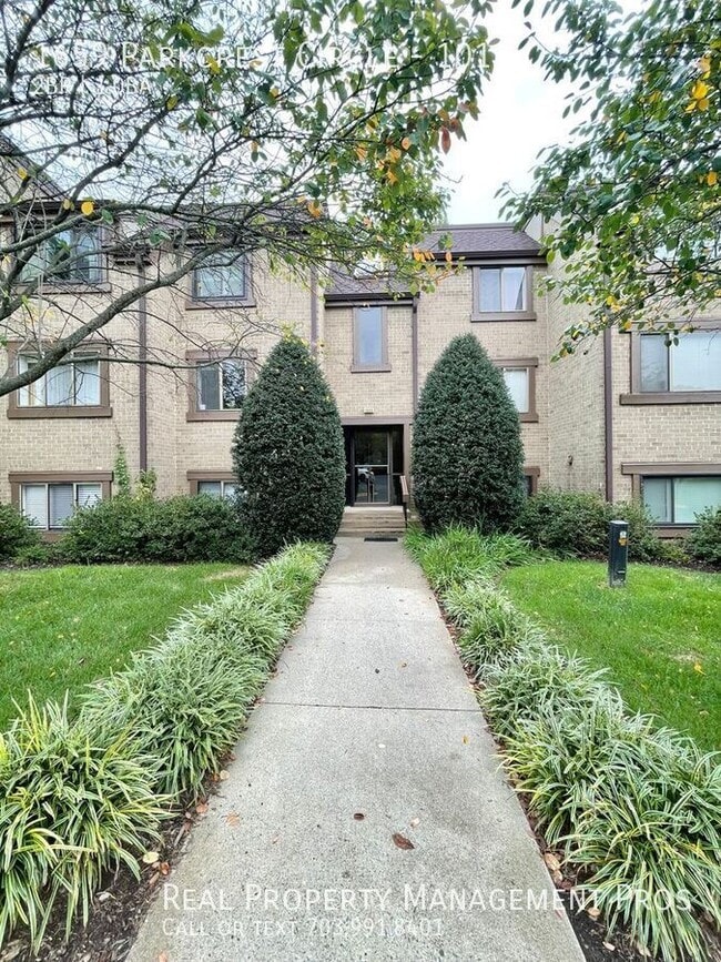 property at 1659 Parkcrest Cir