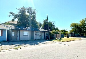 613 W Avenue D in Temple, TX - Building Photo