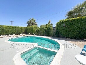 2719 E Ventura Rd in Palm Springs, CA - Foto de edificio - Building Photo